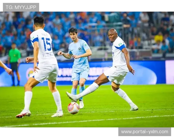 深圳新鹏城外援埃杜-加西亚加盟西协乙图德拉诺。